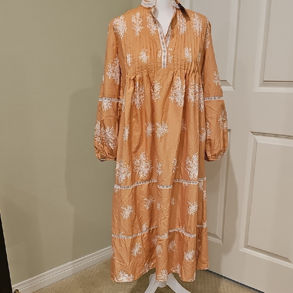 Chic Long Sleeve Dress in Orange and White